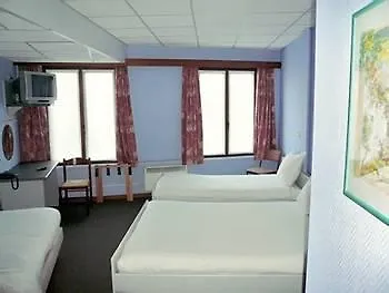 Hotel National אנטוורפן 3*,